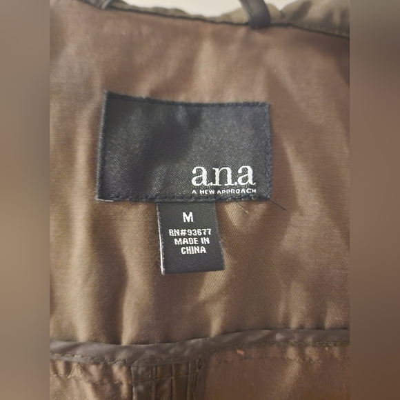 A.n.a heavyweight jacket, olive green with faux fur trim, size medium - Picture 4 of 5